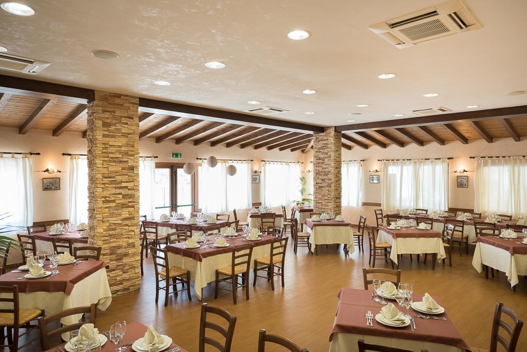 Penzion Valle Himara Piana Degli Albanesi Exteriér fotografie